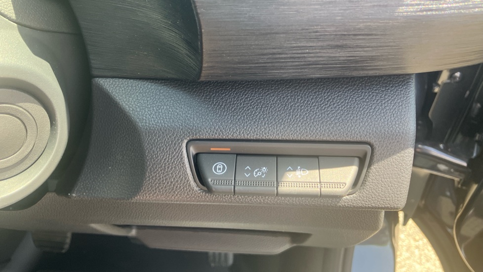 Renault Trafic Lwb Diesel LL30 Blue dCi 150 Graphite Edition Van - Image 23