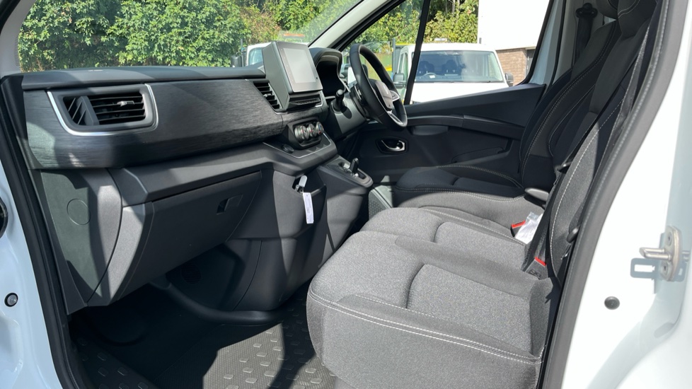 Renault Trafic Lwb Diesel LL30 Blue dCi 150 Extra [Safety] Van EAG9 - Image 13