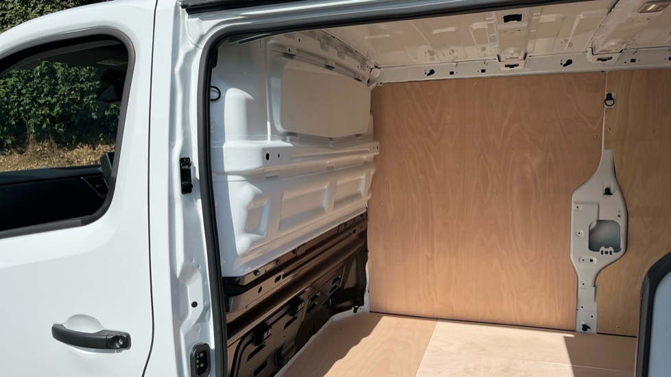 Renault Trafic Lwb Diesel LL30 Blue dCi 150 Extra [Safety] Van EAG9 - Image 18