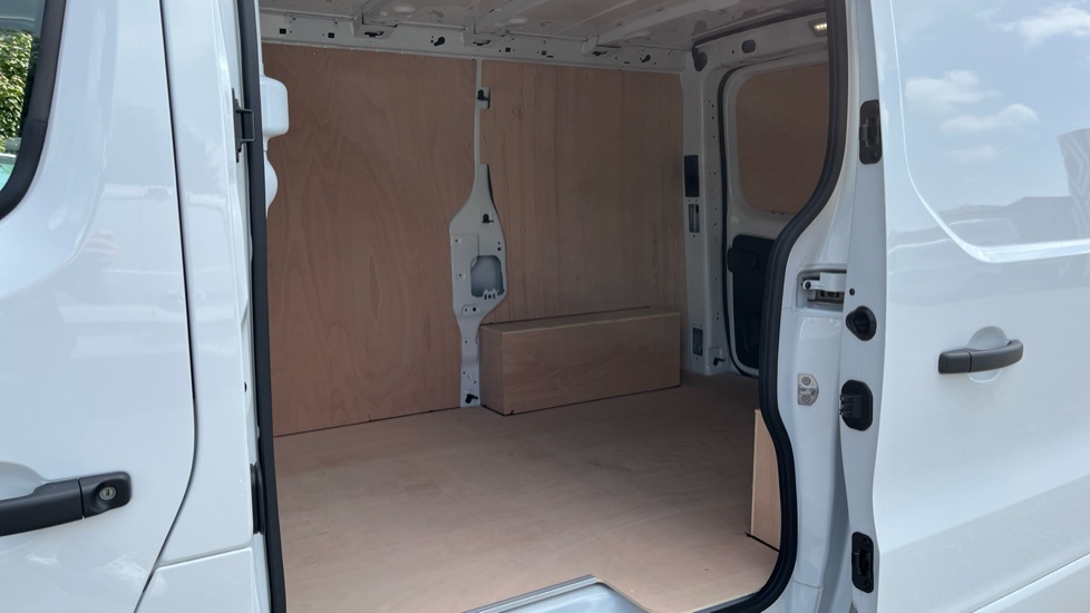 Renault Trafic Swb Diesel SL30 Blue dCi 150 Extra [Safety] Van - Image 5