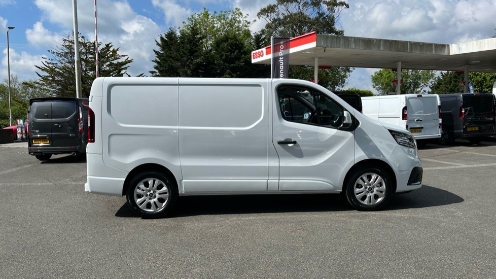 Renault Trafic Swb Diesel SL30 Blue dCi 150 Extra [Safety] Van - Image 9