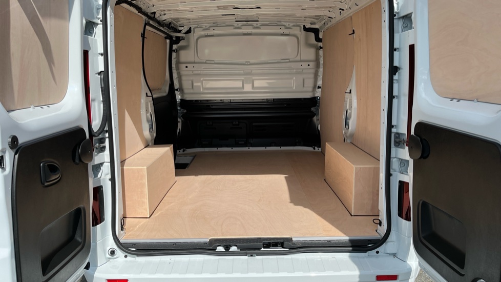 Renault Trafic Swb Diesel SL30 Blue dCi 150 Extra [Safety] Van - Image 12