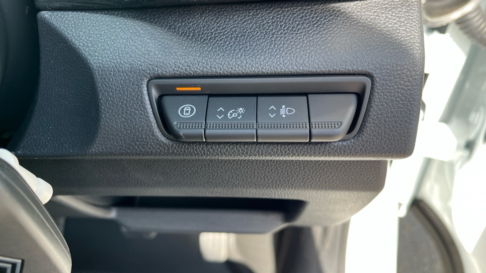 Renault Trafic Swb Diesel SL30 Blue dCi 150 Extra [Safety] Van - Image 38
