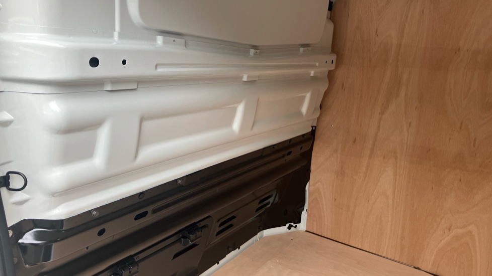 Renault Trafic Swb Diesel SL30 Blue dCi 150 Extra [Safety] Van - Image 18