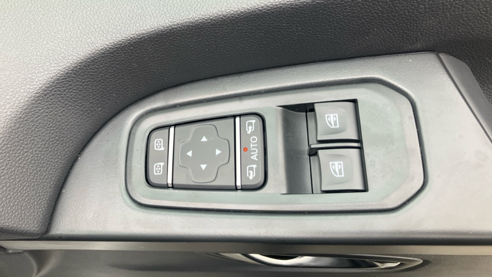 Renault Trafic Swb Diesel SL30 Blue dCi 150 Extra [Safety] Van - Image 30