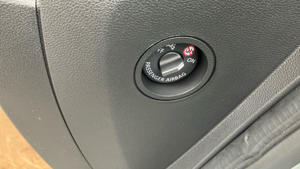 Renault Trafic Swb Diesel SL30 Blue dCi 150 Extra [Safety] Van - Image 31