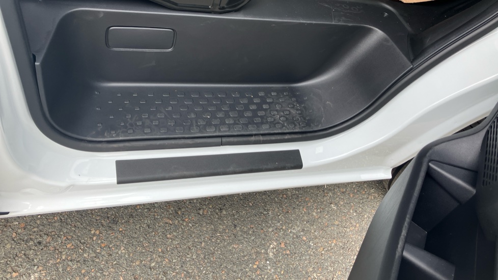 Renault Trafic Swb Diesel SL30 Blue dCi 150 Advance [Safety] Van EAG9 - Image 34