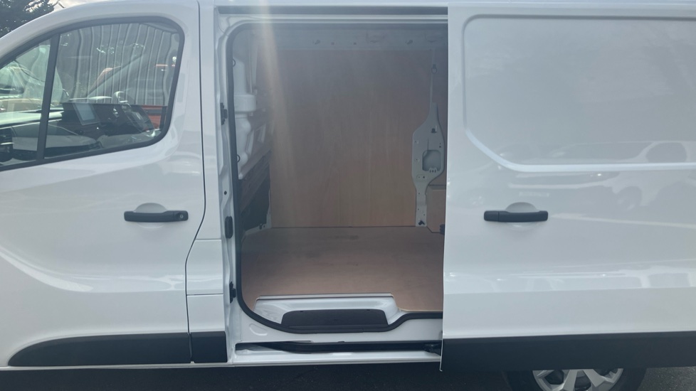 Renault Trafic Swb Diesel SL30 Blue dCi 150 Advance [Safety] Van EAG9 - Image 5