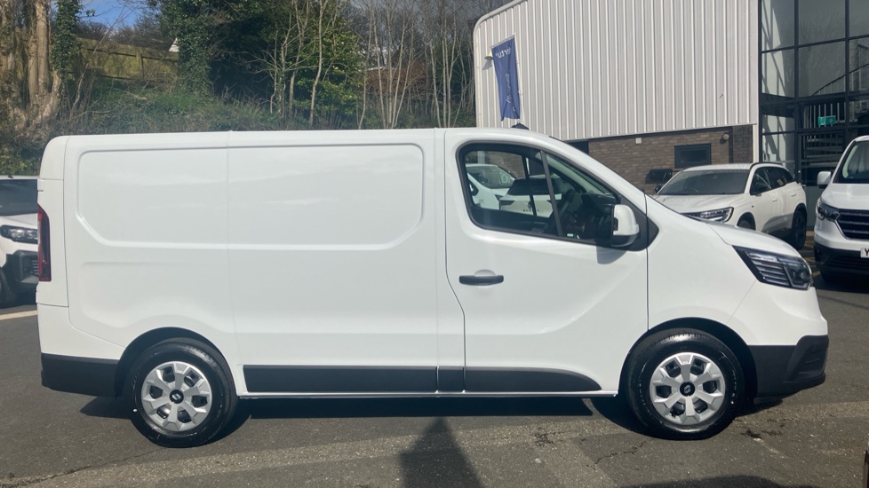 Renault Trafic Swb Diesel SL30 Blue dCi 150 Advance [Safety] Van EAG9 - Image 9