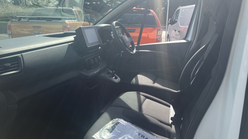Renault Trafic Swb Diesel SL30 Blue dCi 150 Advance [Safety] Van EAG9 - Image 13