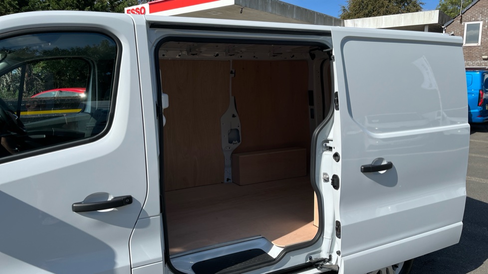 Renault Trafic Swb Diesel SL30 Blue dCi 150 Extra [Safety] Van EAG9 - Image 5