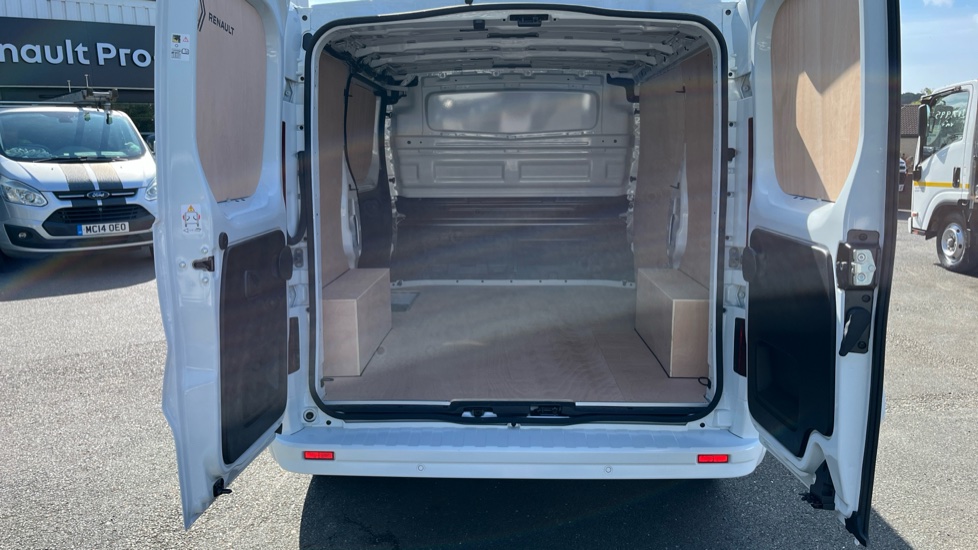 Renault Trafic Swb Diesel SL30 Blue dCi 150 Extra [Safety] Van EAG9 - Image 12