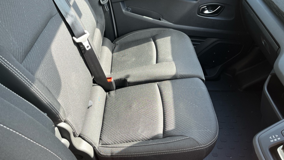 Renault Trafic Swb Diesel SL30 Blue dCi 150 Extra [Safety] Van EAG9 - Image 22