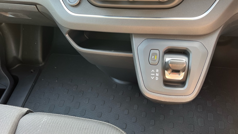Renault Trafic Swb Diesel SL30 Blue dCi 150 Extra [Safety] Van EAG9 - Image 31
