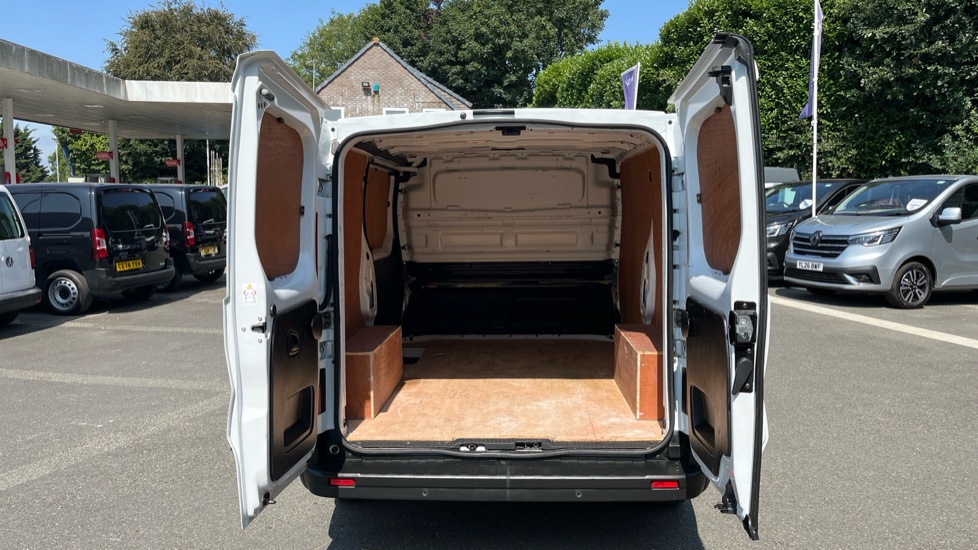 Nissan Primastar 28 L1 Diesel 2.0 dCi 110ps H1 Acenta Van - Image 3