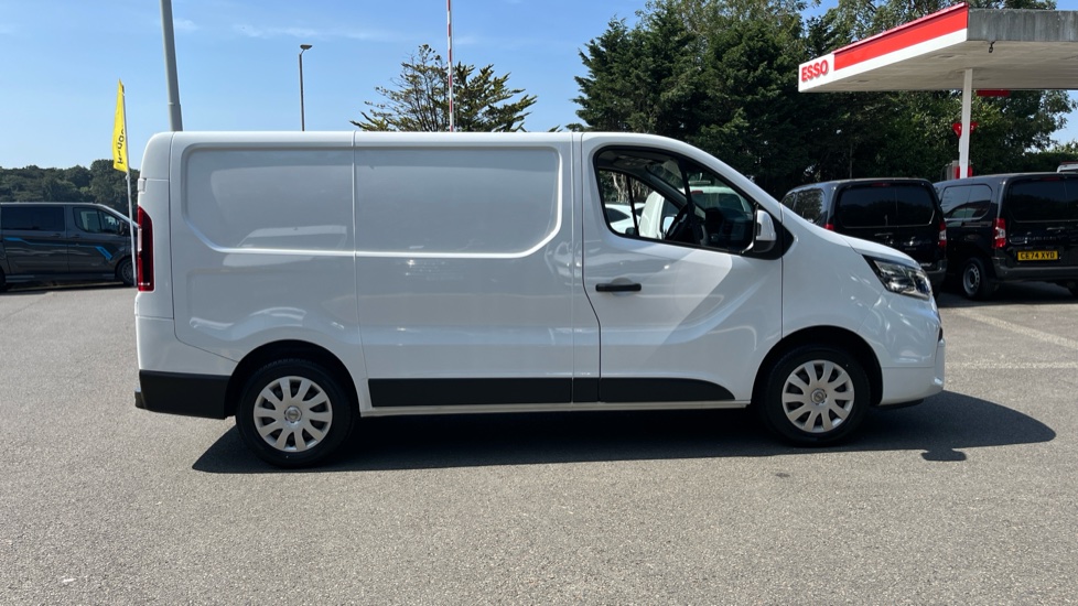 Nissan Primastar 28 L1 Diesel 2.0 dCi 110ps H1 Acenta Van - Image 9