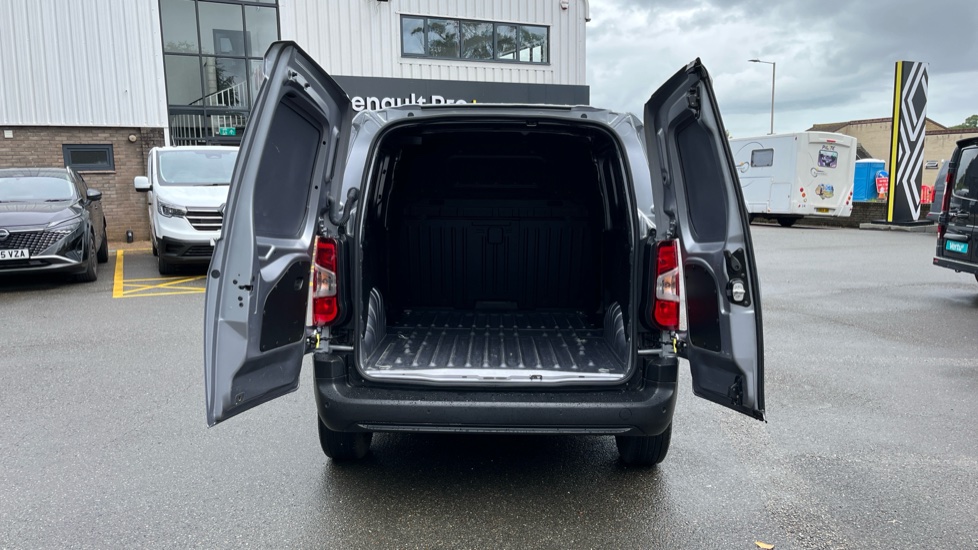 Peugeot Partner Standard Diesel 1.5 BlueHDi 100 Professional Van - Image 3