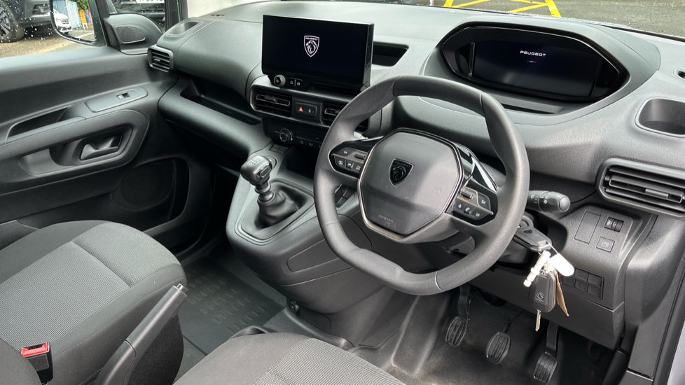 Peugeot Partner Standard Diesel 1.5 BlueHDi 100 Professional Van - Image 16