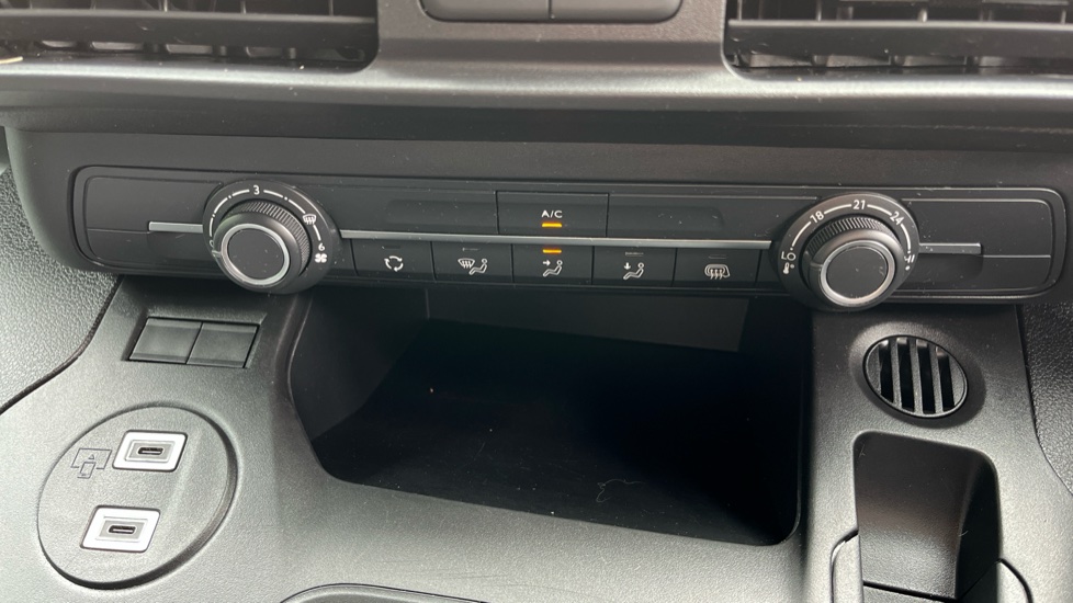 Peugeot Partner Standard Diesel 1.5 BlueHDi 100 Professional Van - Image 30