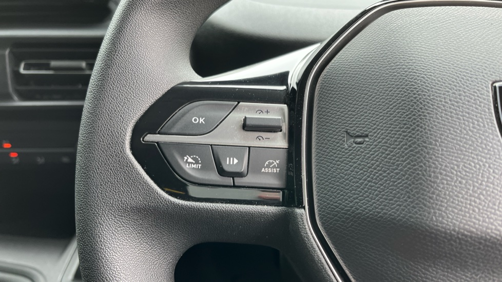 Peugeot Partner Standard Diesel 1.5 BlueHDi 100 Professional Van - Image 37