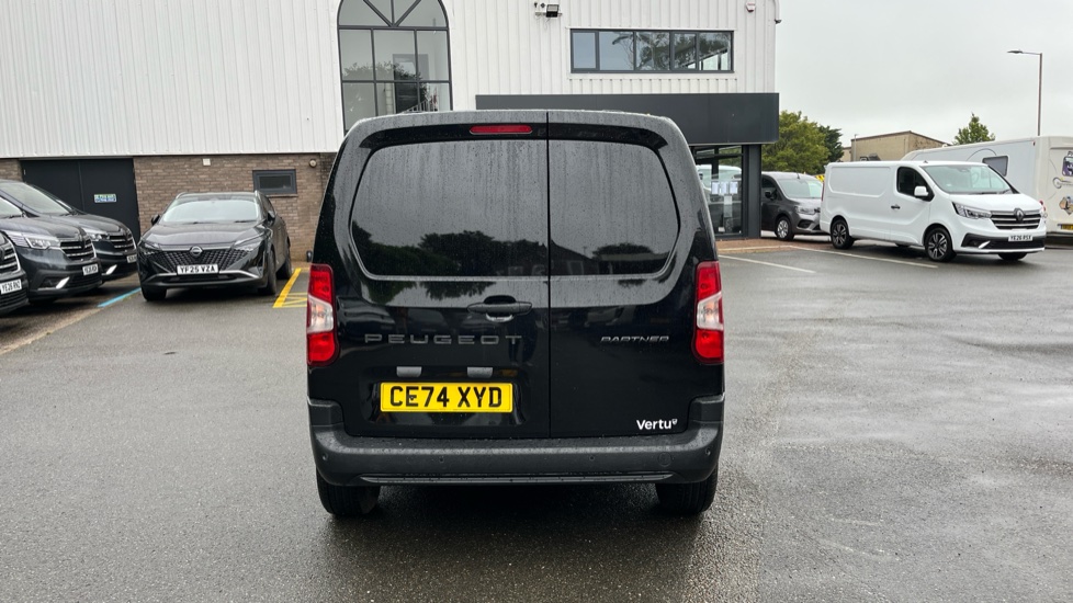 Peugeot Partner Standard Diesel 1.5 BlueHDi 100 Professional Van - Image 11
