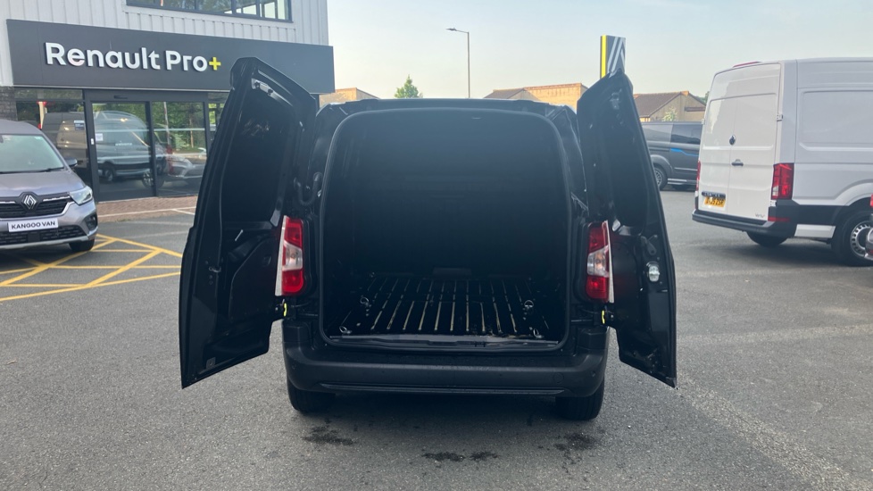 Peugeot Partner Standard Diesel 1.5 BlueHDi 100 Professional Van - Image 3