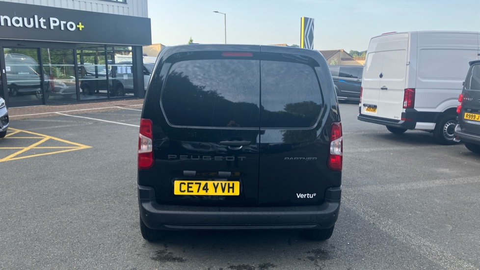 Peugeot Partner Standard Diesel 1.5 BlueHDi 100 Professional Van - Image 11