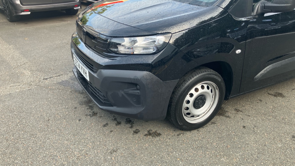 Peugeot Partner Standard Diesel 1.5 BlueHDi 100 Professional Van - Image 31