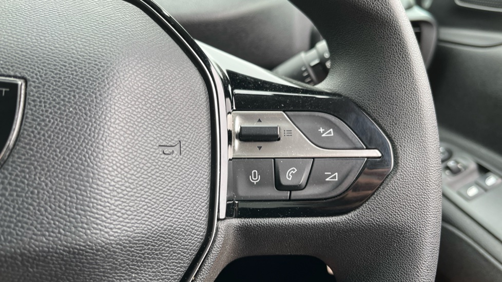 Peugeot Partner Standard Diesel 1.5 BlueHDi 100 Professional Van - Image 40