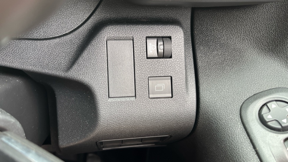 Peugeot Partner Standard Diesel 1.5 BlueHDi 100 Professional Van - Image 44