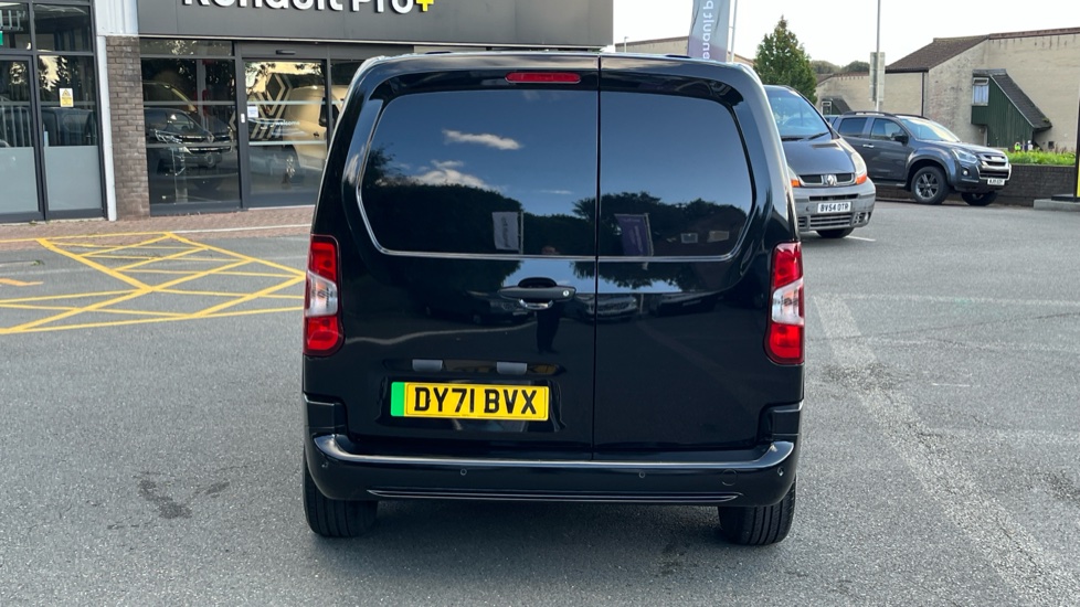 Vauxhall Combo Cargo E-L1 2300 100kW Sportive 50kWh H1 Van Auto - Image 11