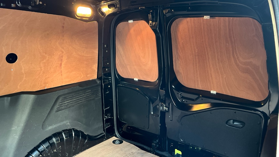 Vauxhall Combo Cargo E-L1 2300 100kW Sportive 50kWh H1 Van Auto - Image 14