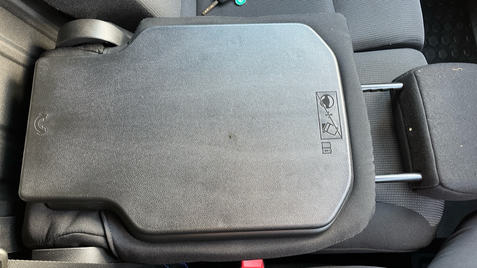 Vauxhall Combo Cargo E-L1 2300 100kW Sportive 50kWh H1 Van Auto - Image 21