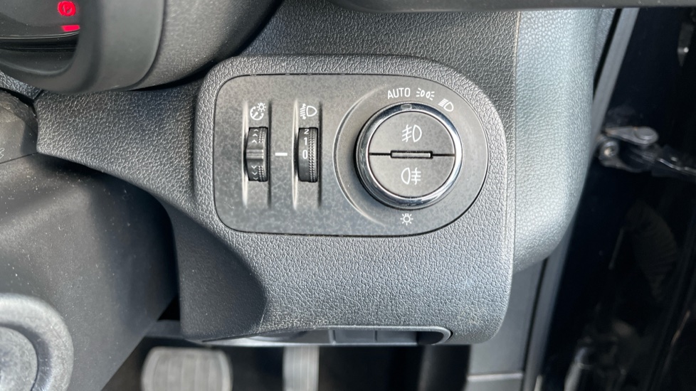 Vauxhall Combo Cargo E-L1 2300 100kW Sportive 50kWh H1 Van Auto - Image 24