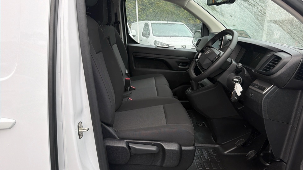 Vauxhall Vivaro L2 Diesel 1.5 Turbo D 120 Pro H1 Van - Image 6