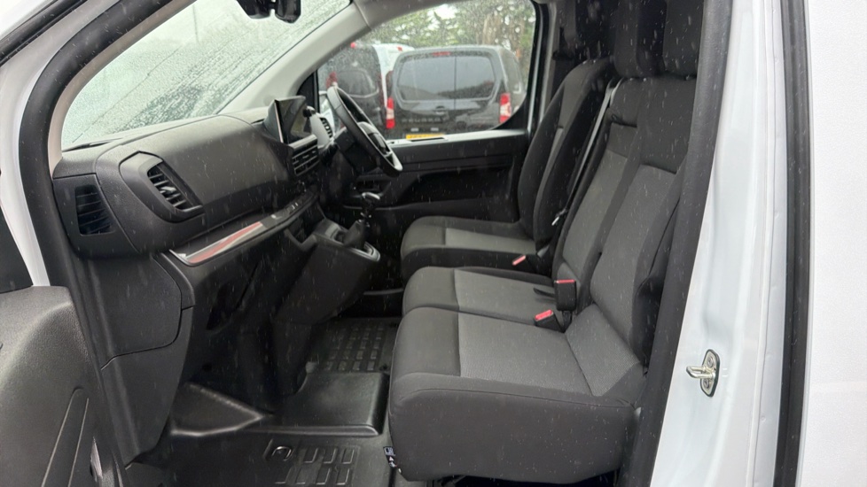 Vauxhall Vivaro L2 Diesel 1.5 Turbo D 120 Pro H1 Van - Image 13