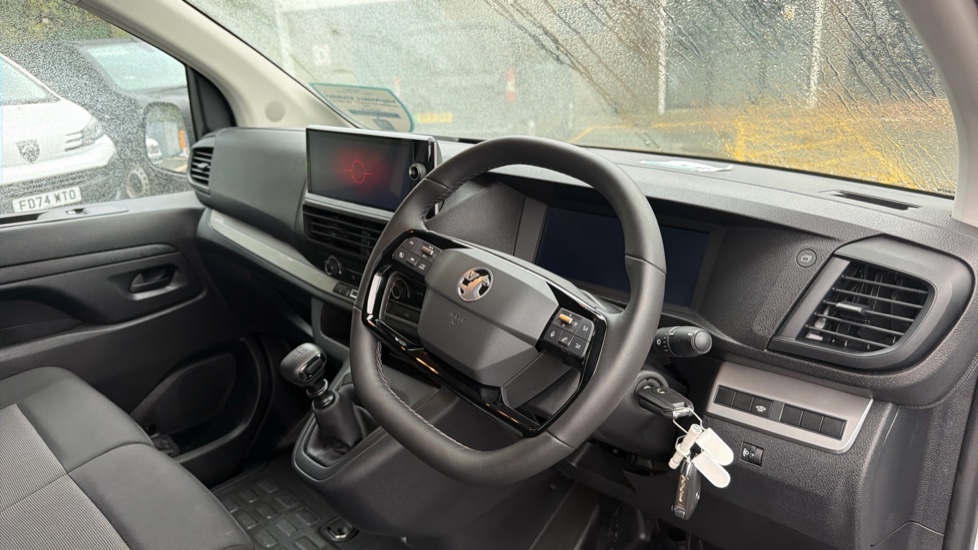 Vauxhall Vivaro L2 Diesel 1.5 Turbo D 120 Pro H1 Van - Image 16