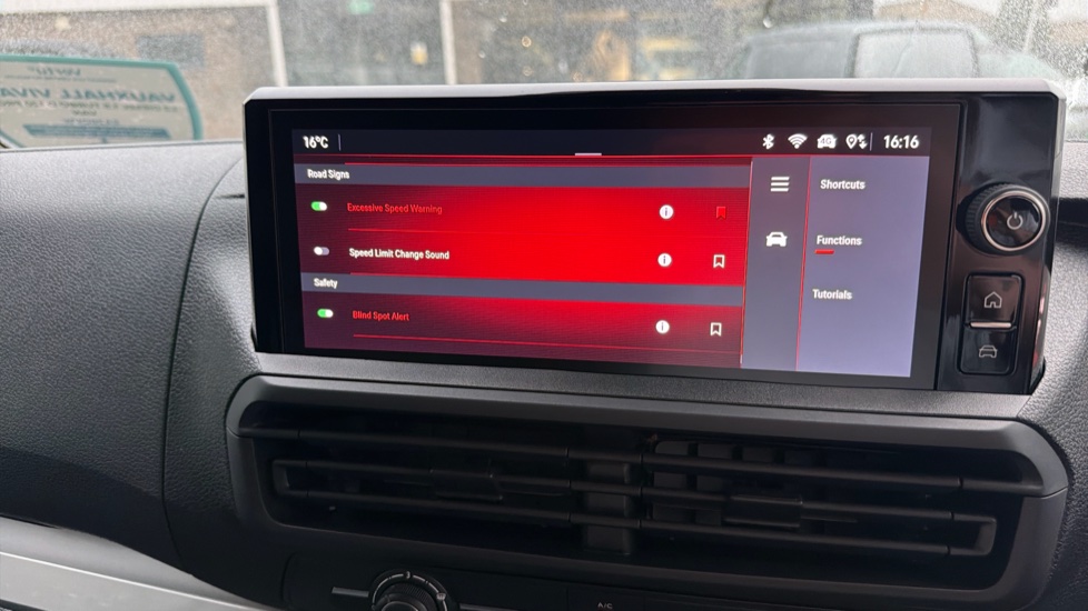 Vauxhall Vivaro L2 Diesel 1.5 Turbo D 120 Pro H1 Van - Image 29