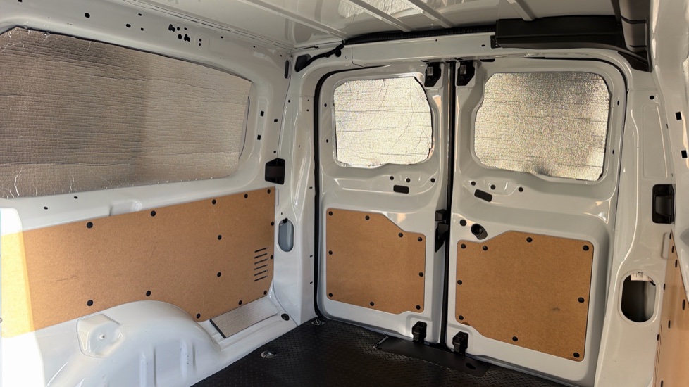 Peugeot Expert L2 Diesel 1.5 BlueHDi 120 Professional Van - Image 14