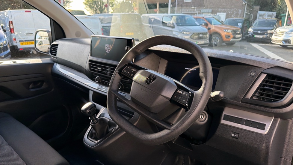 Peugeot Expert L2 Diesel 1.5 BlueHDi 120 Professional Van - Image 16