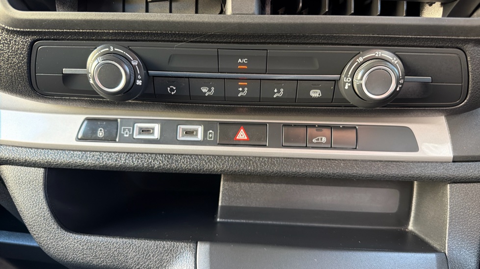 Peugeot Expert L2 Diesel 1.5 BlueHDi 120 Professional Van - Image 21