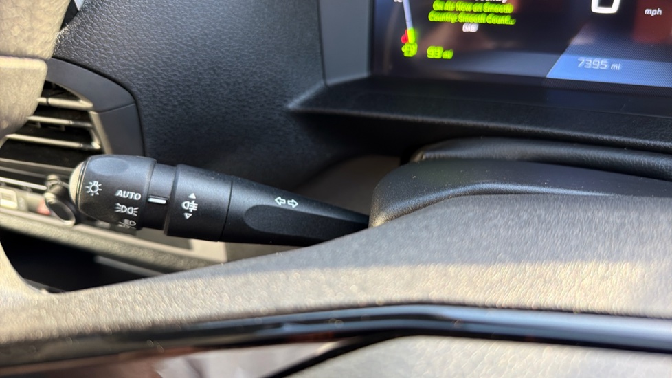 Peugeot Expert L2 Diesel 1.5 BlueHDi 120 Professional Van - Image 30
