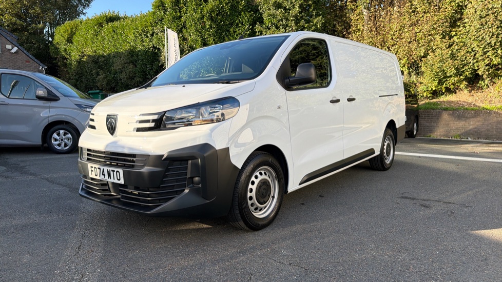 Peugeot Expert L2 Diesel 1.5 BlueHDi 120 Professional Van - Image 41