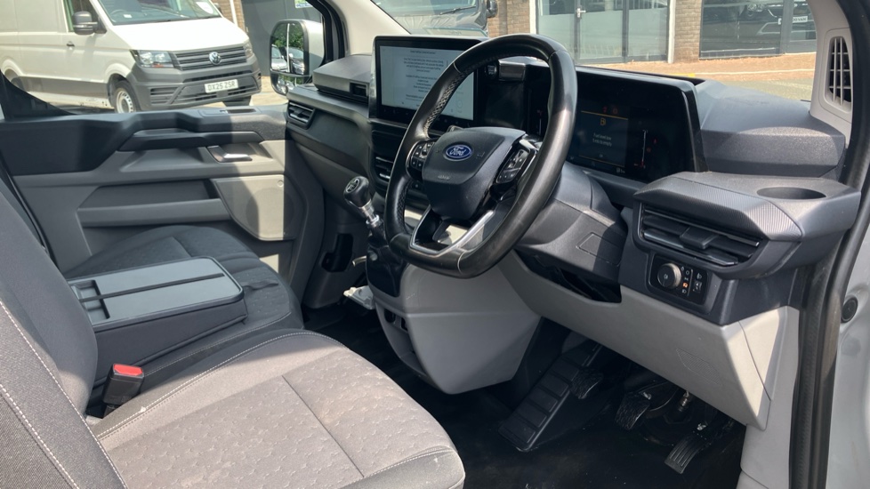 Ford Transit Custom 280 L1 Diesel Fwd 2.0 EcoBlue 136ps H1 Van Limited - Image 6