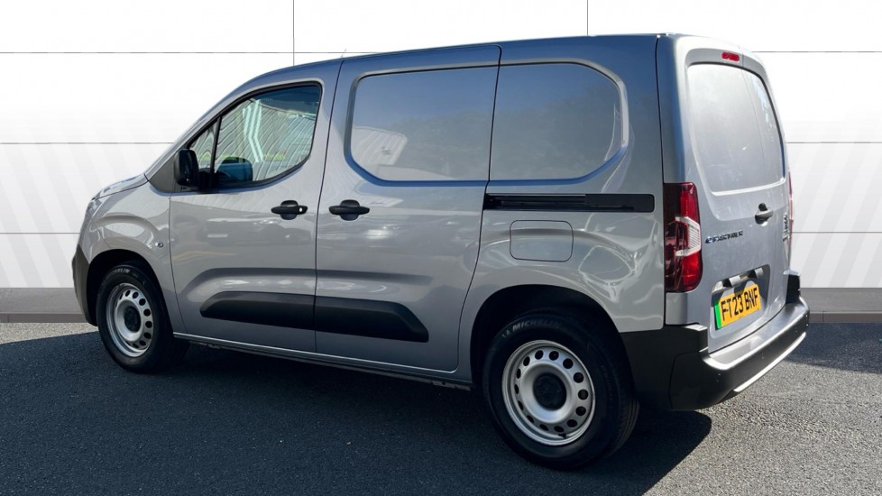 Peugeot Partner E-Standard 800 100kW 50kWh Professional Premium + Van Auto - Image 2