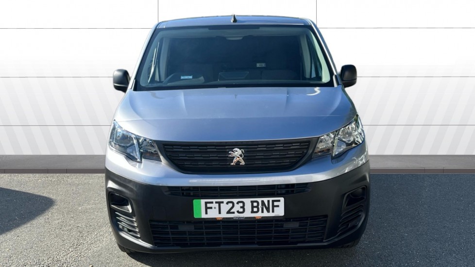 Peugeot Partner E-Standard 800 100kW 50kWh Professional Premium + Van Auto - Image 8
