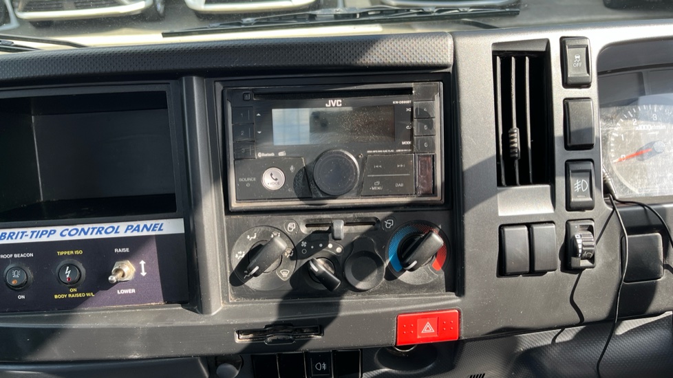 Isuzu Trucks N35 .125S Grafter Swb Diesel Tipper - Image 15
