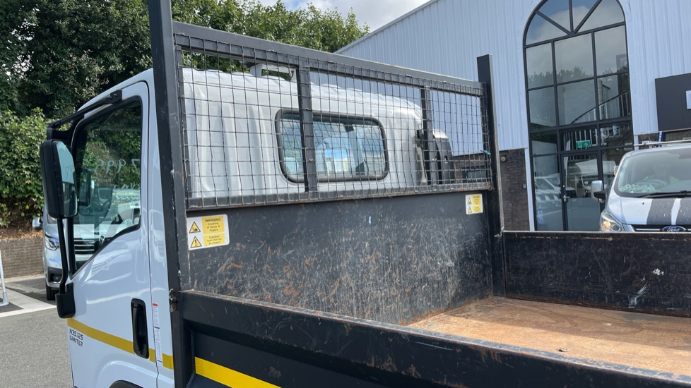 Isuzu Trucks N35 .125S Grafter Swb Diesel Tipper - Image 18