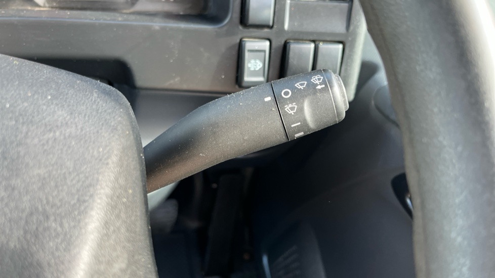 Isuzu Trucks N35 .125S Grafter Swb Diesel Tipper - Image 32