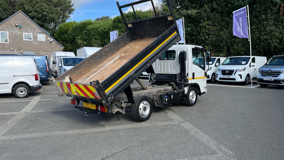 Isuzu Trucks N35 .125S Grafter Swb Diesel Tipper - Image 33